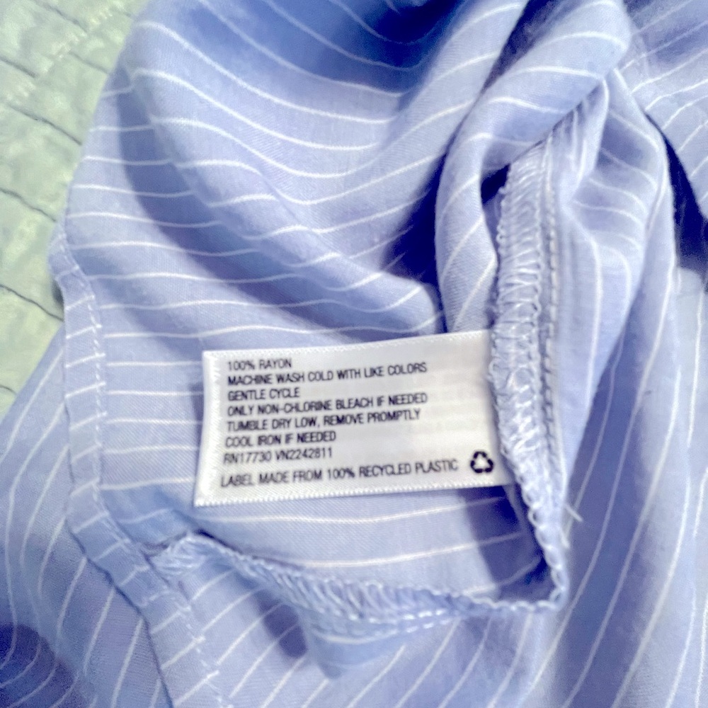 One shoulder top with tie waist, size large. - Picture 4 of 4